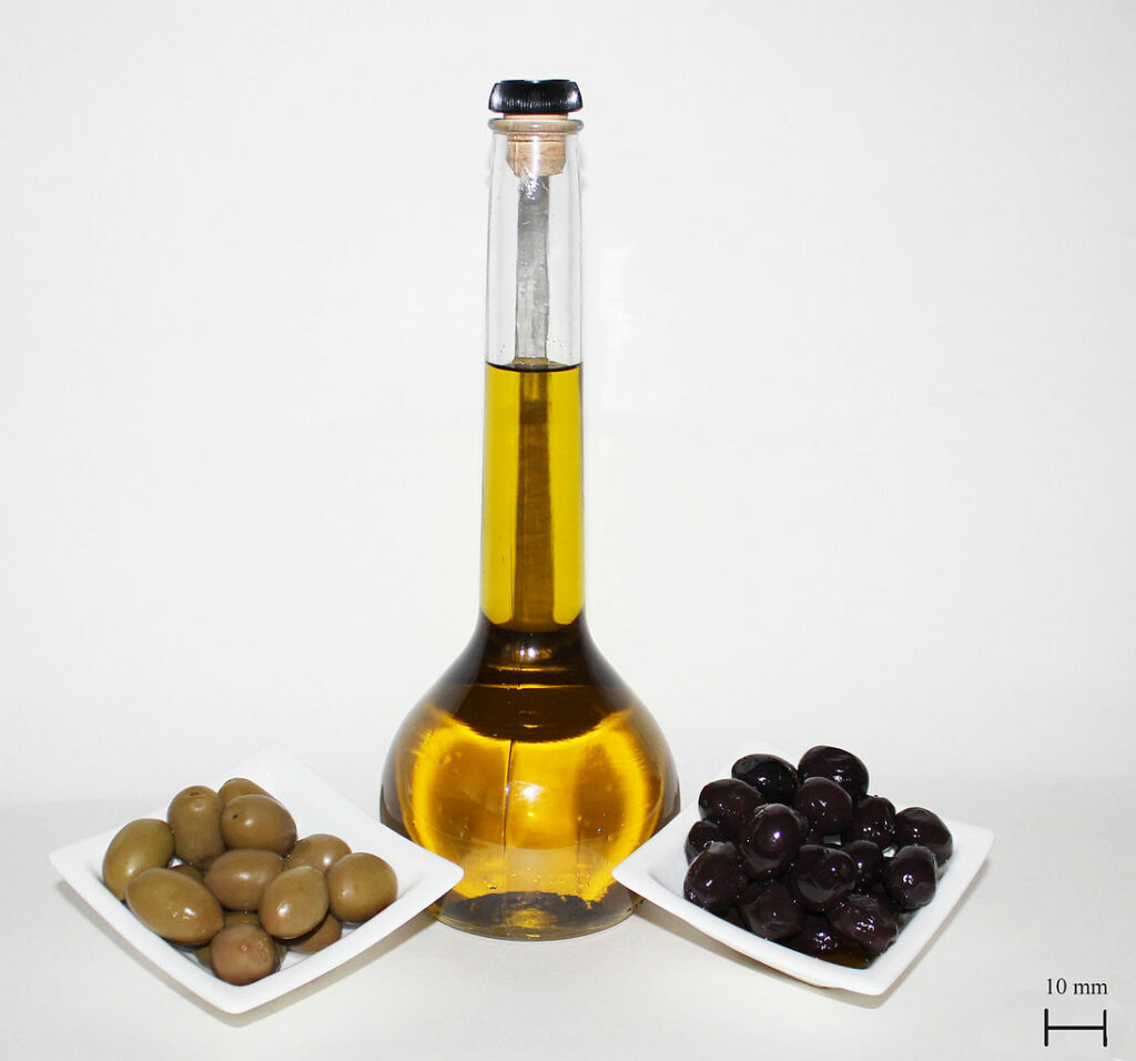 Extra Virgin Olive Oil- Cretan Cuisine - Yasmyr Villas Platanias 